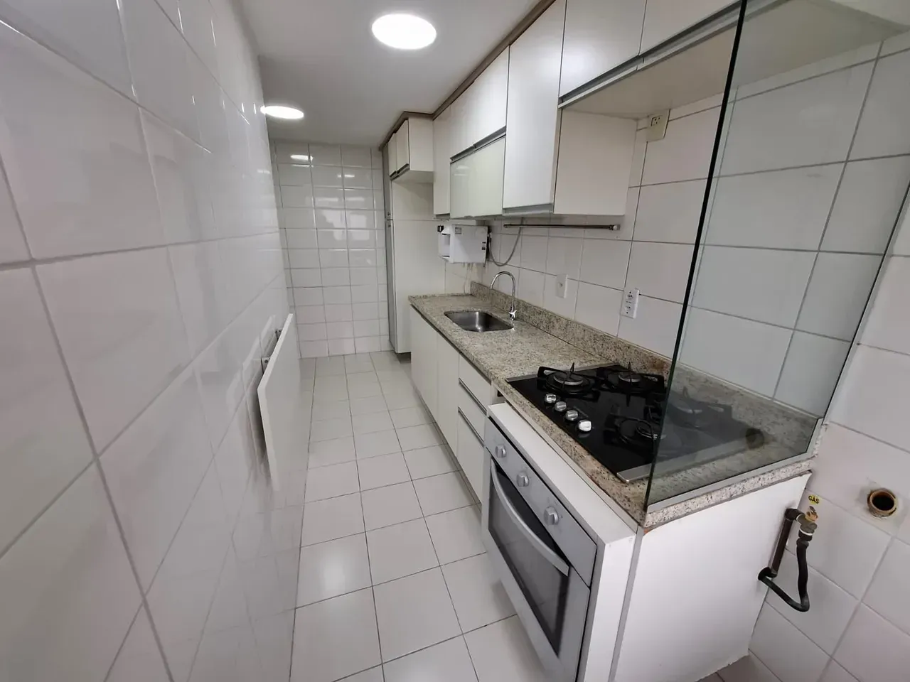 Apartamento de 2 quartos com 3 banheiros e cozinha fechada — photo 10