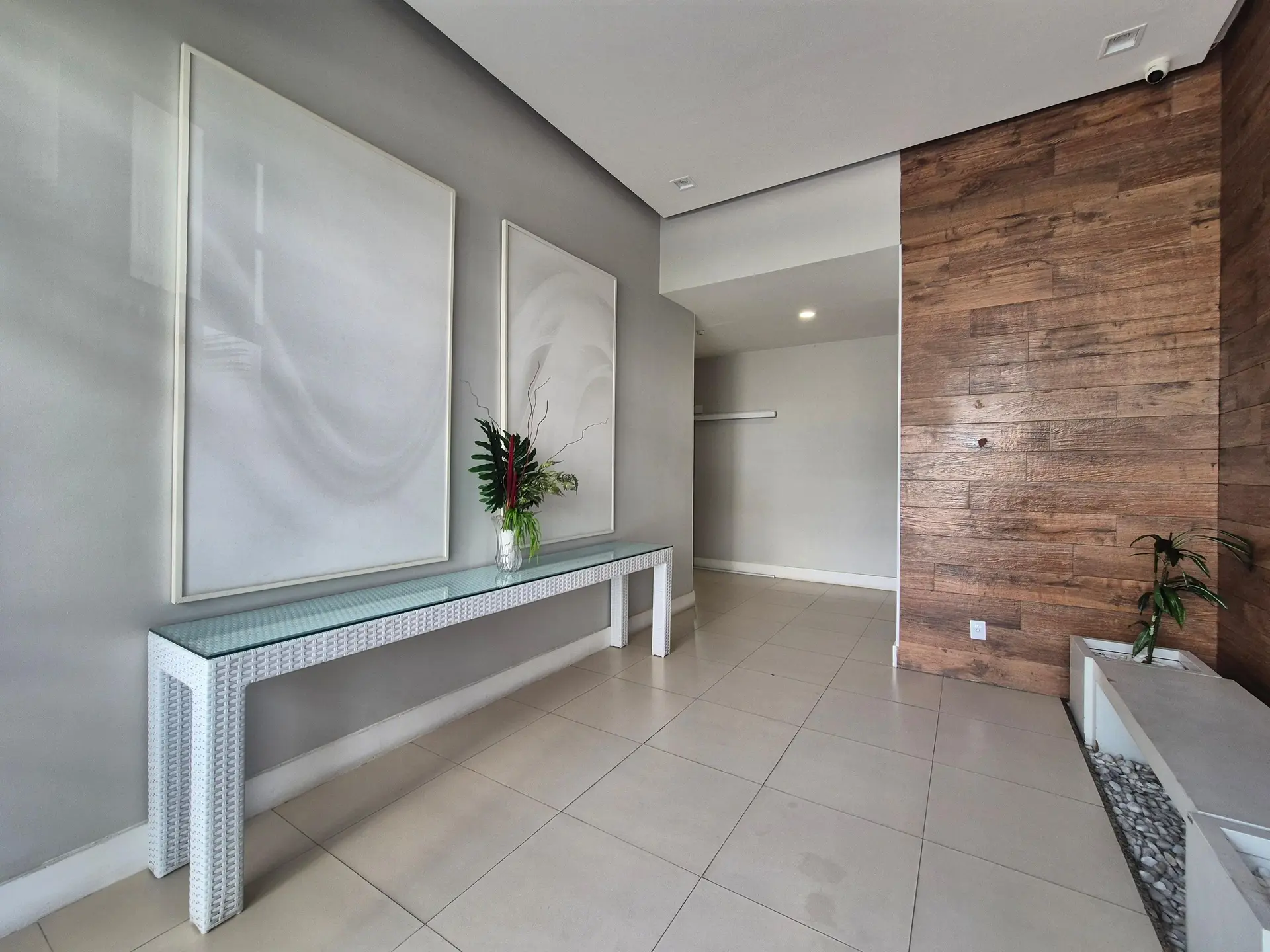 2-bedroom apartment in a building with a sauna — photo 13