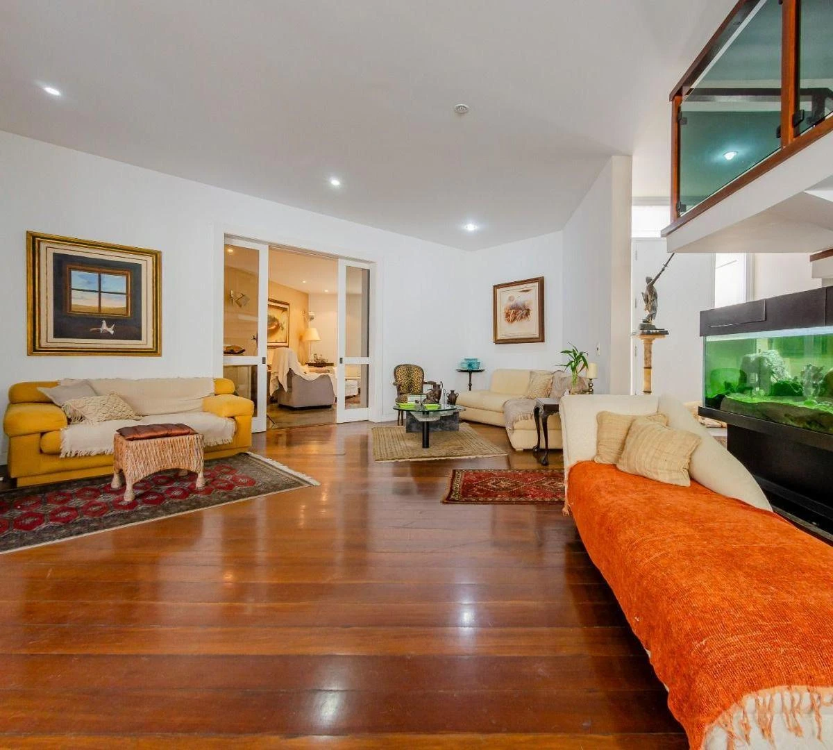 Furnished house with 6 bedrooms and 690 m² — photo 17