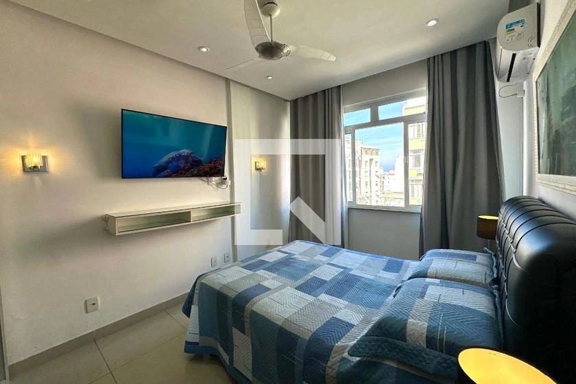 Furnished 1-bedroom apartment with open-plan kitchen — photo 3