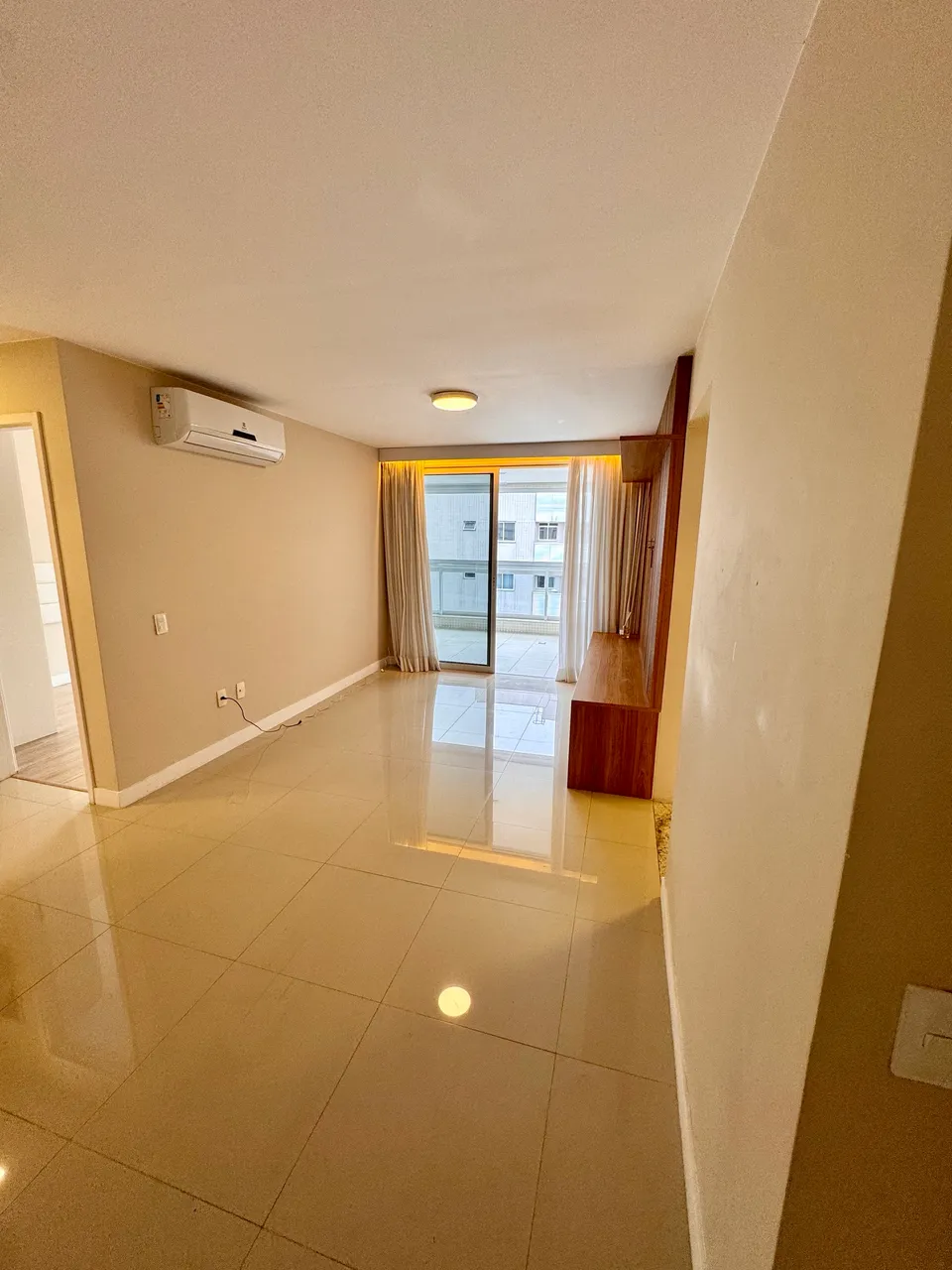 2-bedroom apartment with 3 bathrooms and 2 parking spots — photo 3