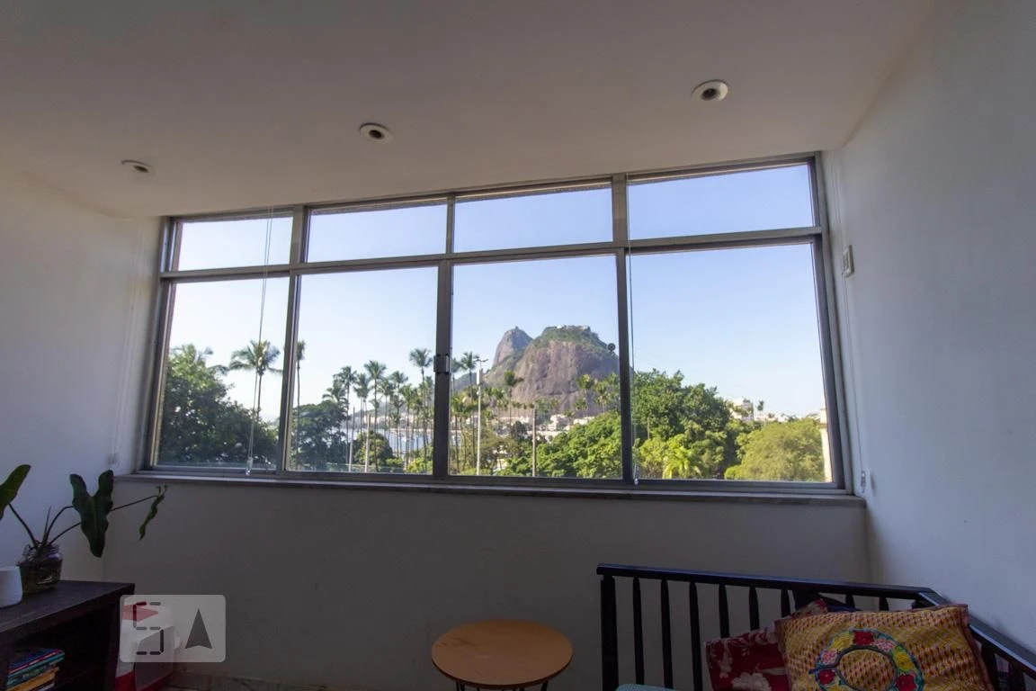 Furnished apartment with 2 bedrooms and 2 bathrooms — photo 26