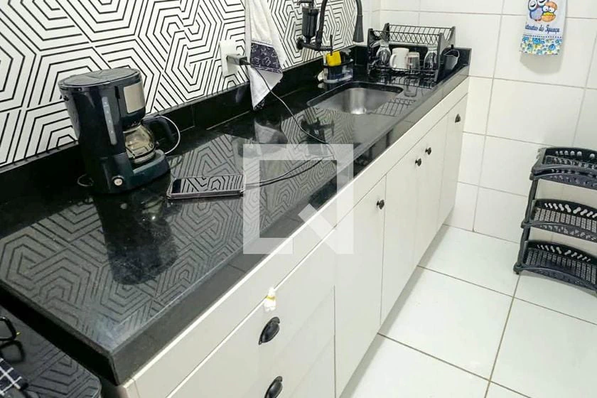 2-bedroom house for rent with a gas stove kitchen — photo 19
