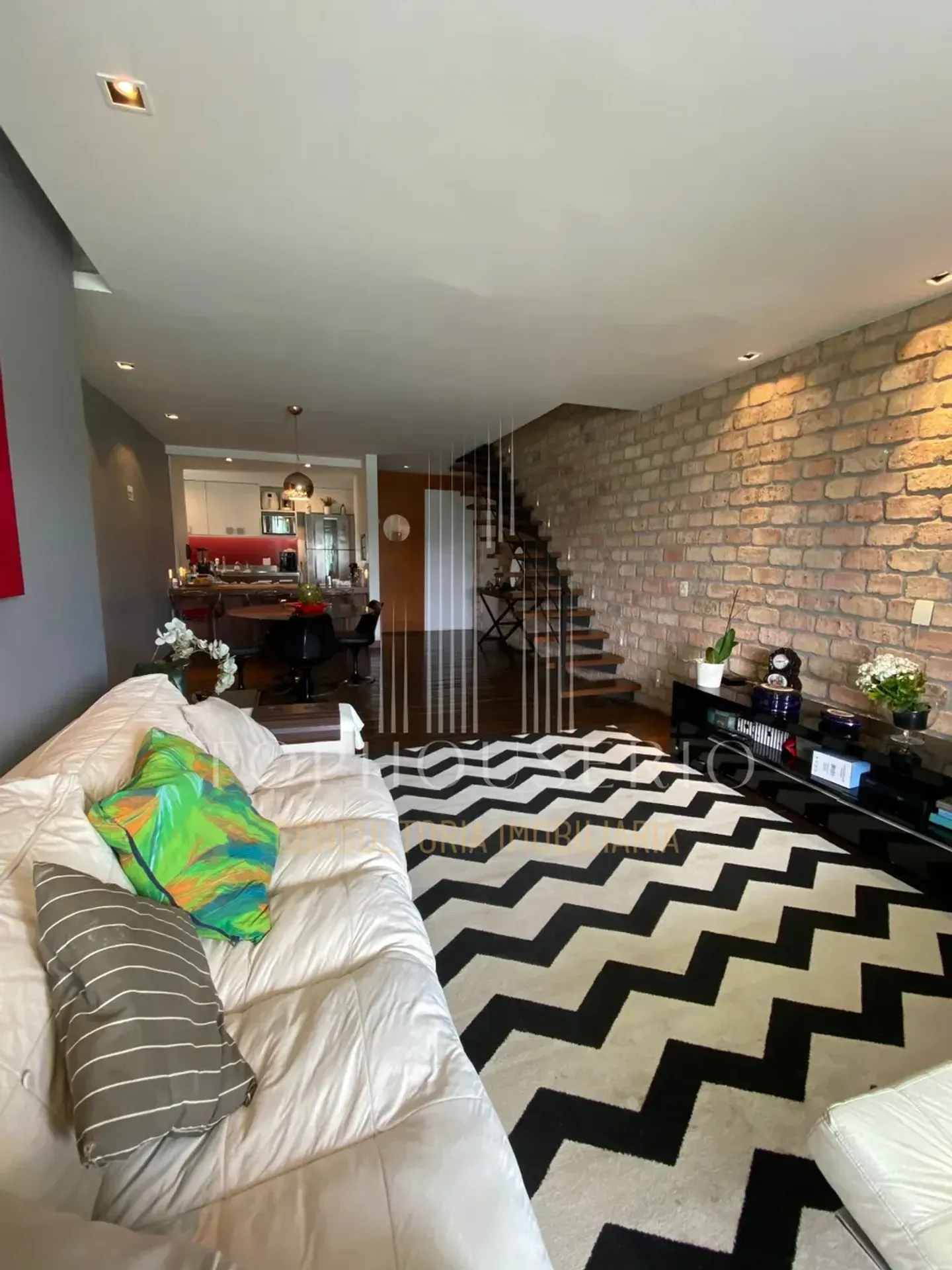 Furnished penthouse with 3 bedrooms and 4 bathrooms — photo 22