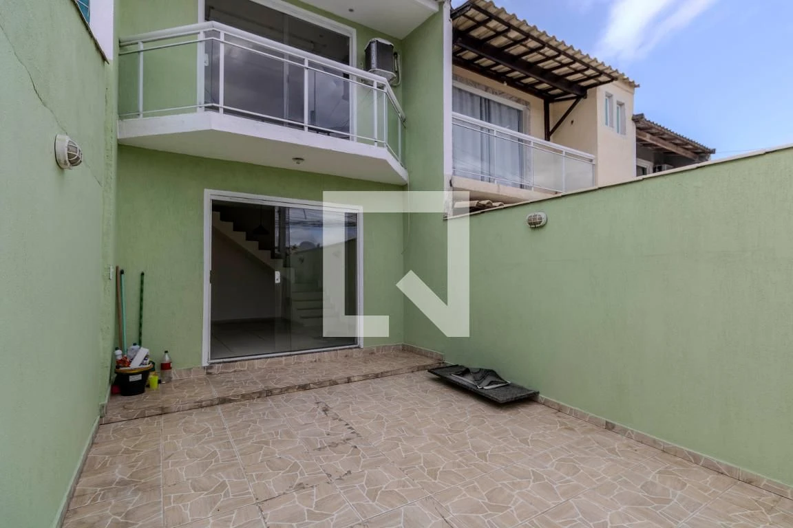 Garden in a 2-bedroom house, 76 m² — photo 17