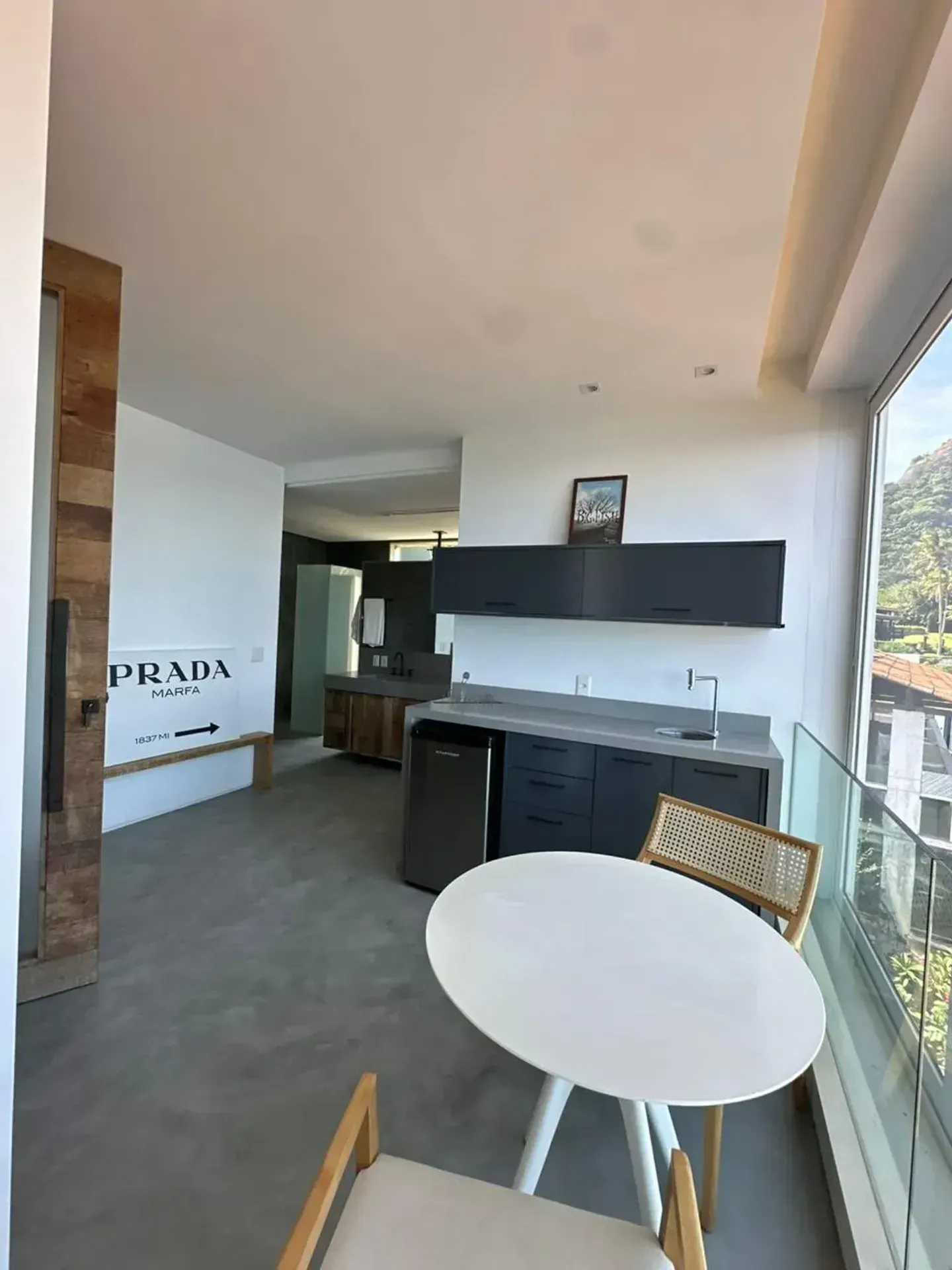 Furnished house with 4 bedrooms, balcony and 5 bathrooms — photo 32