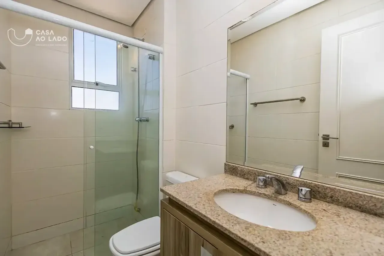 2-bedroom apartment with an en-suite and parking space — photo 13