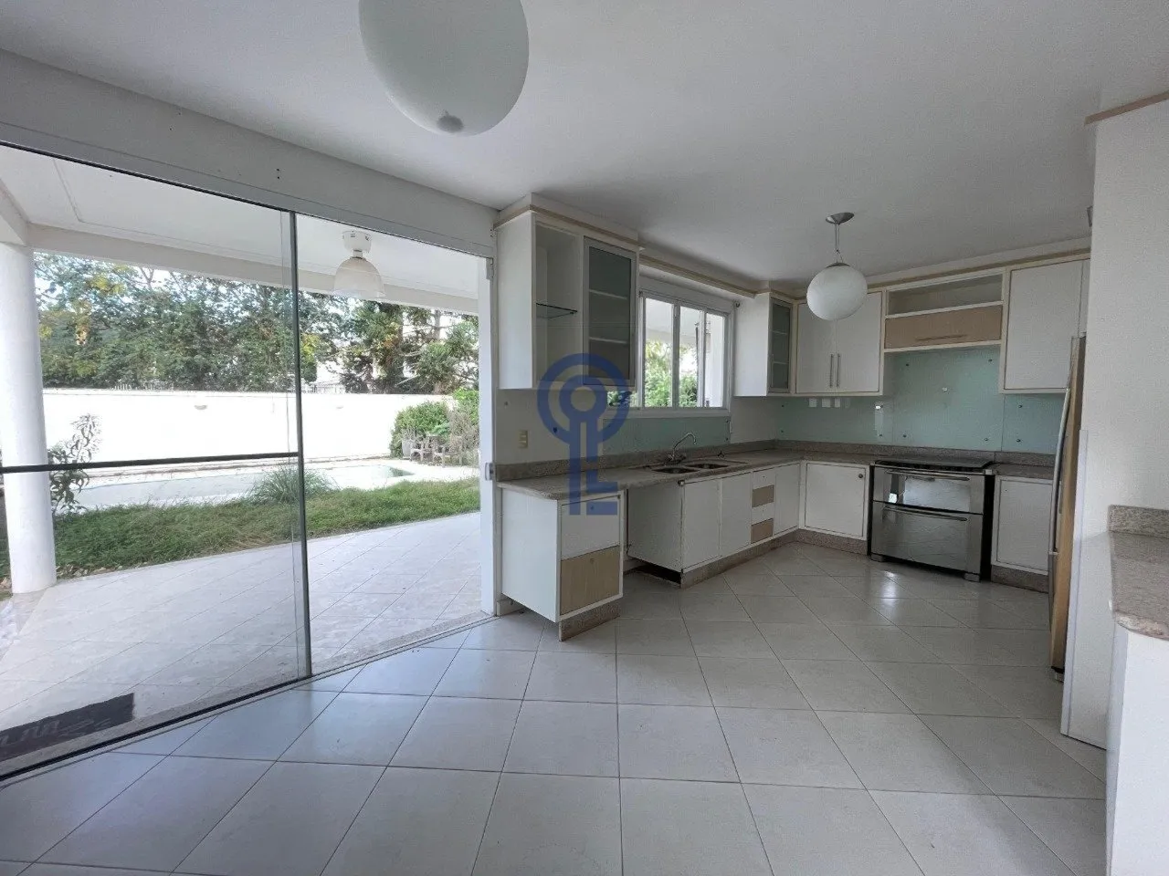 286 m² house with gas kitchen and 3 en-suite bedrooms — photo 4