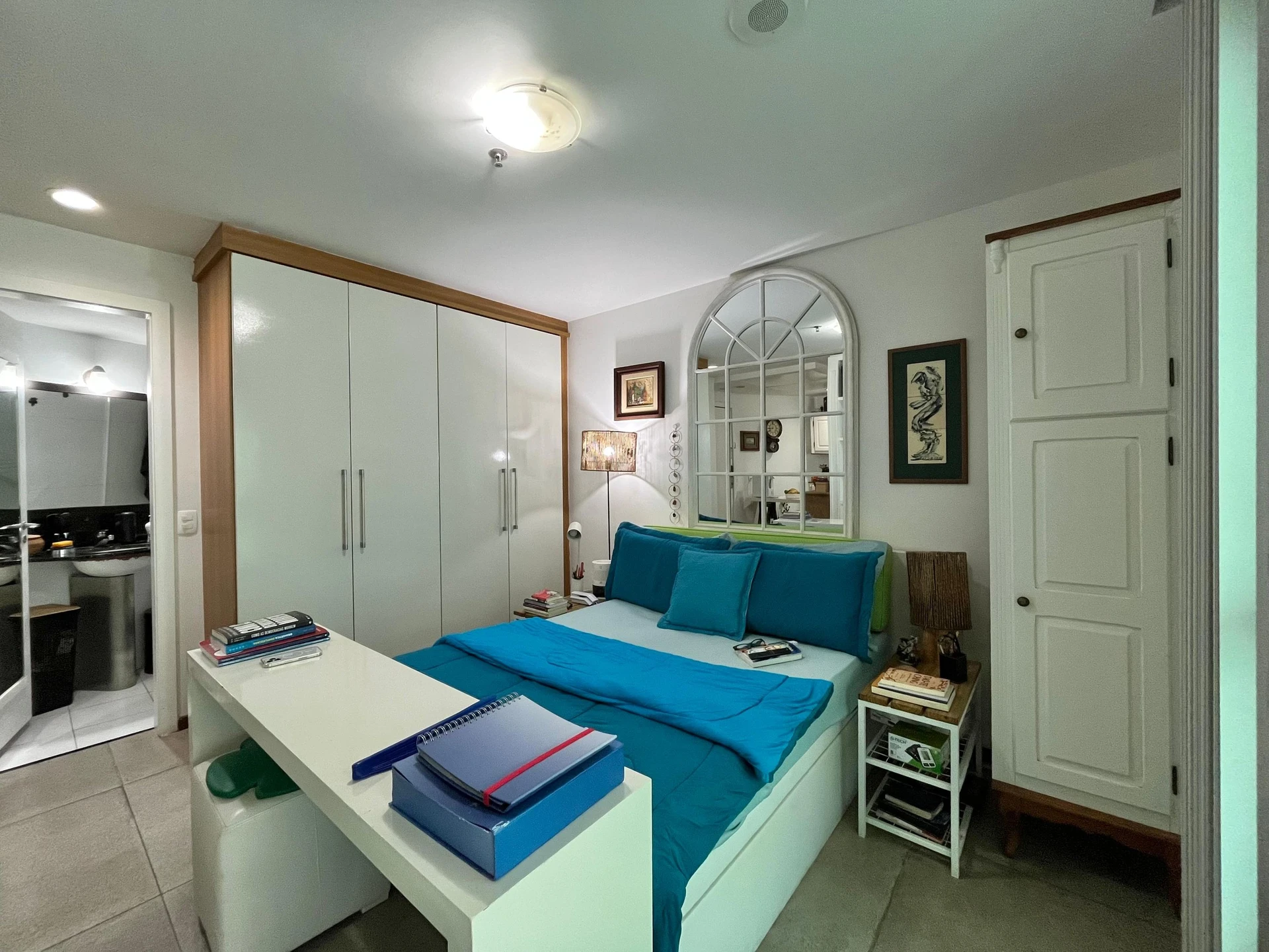 Furnished studio, 48 m², with a water view — photo 5