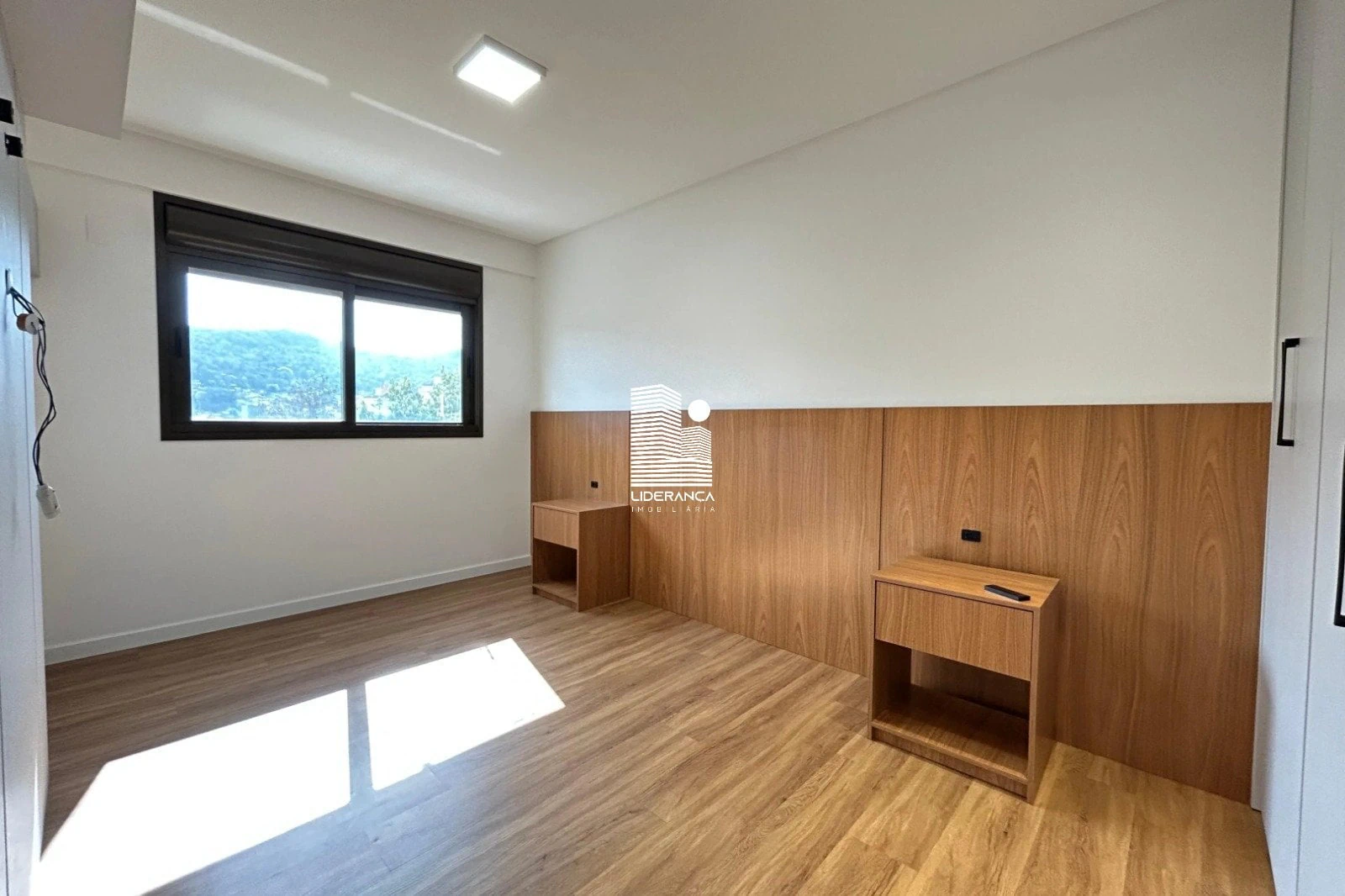 Furnished apartment, 64 m², with a home office — photo 14
