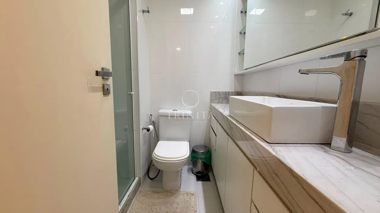 Furnished 2-bedroom apartment with closed balcony — photo 21