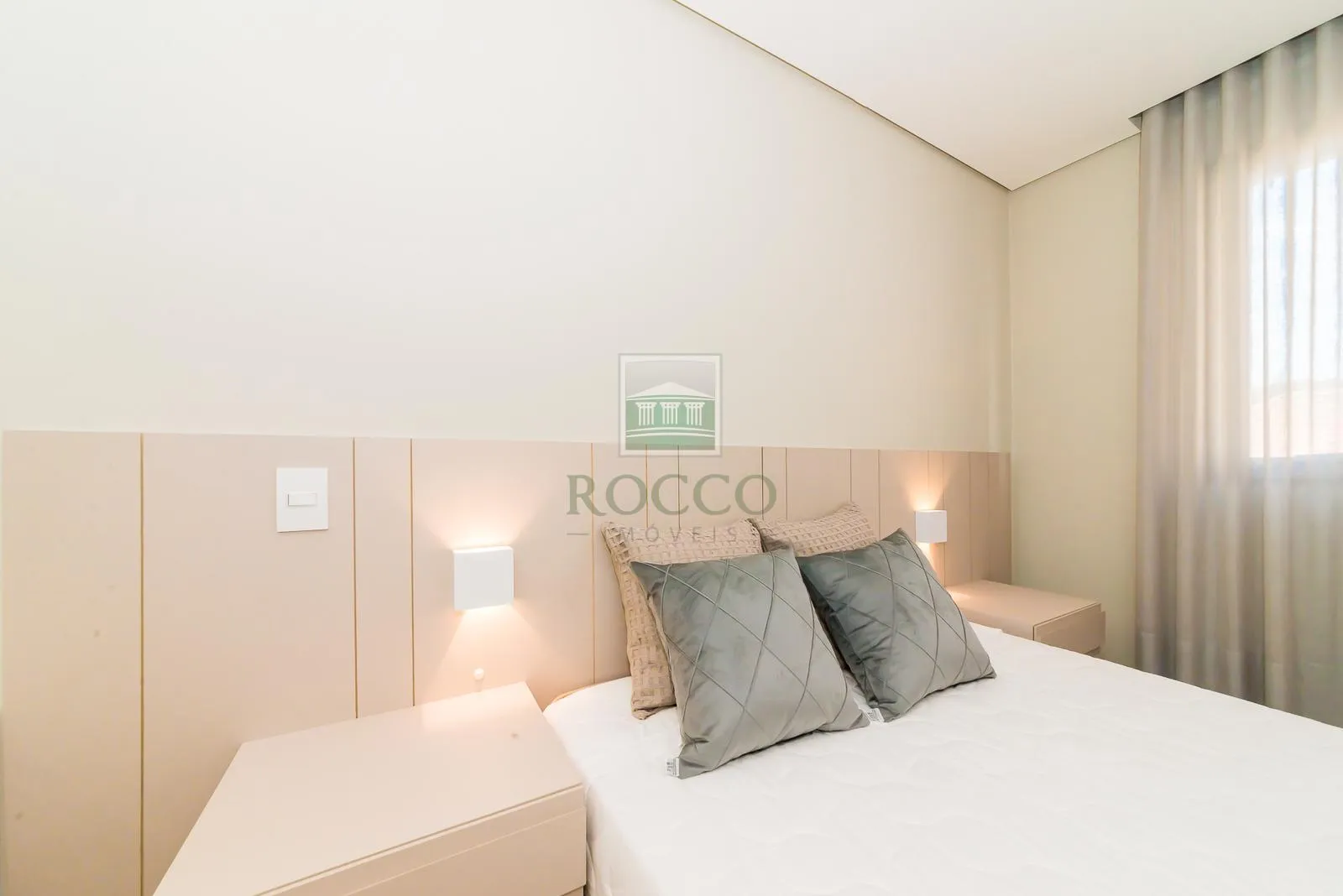 Furnished 1-bedroom apartment with 2 bathrooms — photo 18