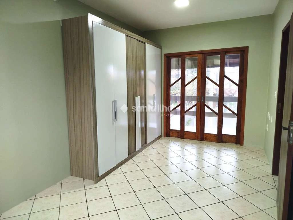 Casa sin amueblar de 392 m² con 2 dormitorios y jardín — photo 3