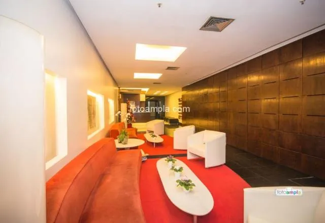 Furnished 1-bedroom apartment with glassed-in balcony — photo 14