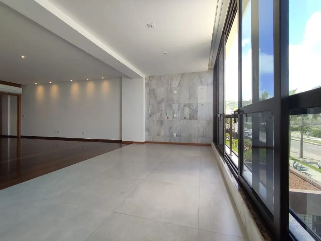 3-bedroom apartment with separate kitchen, 210 m² — photo 24