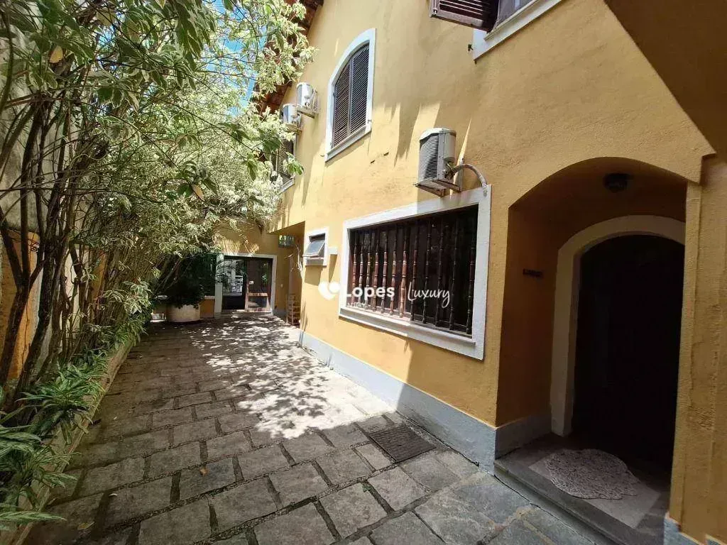 Casa com 6 quartos e 720 m² com piscina e sauna — photo 55