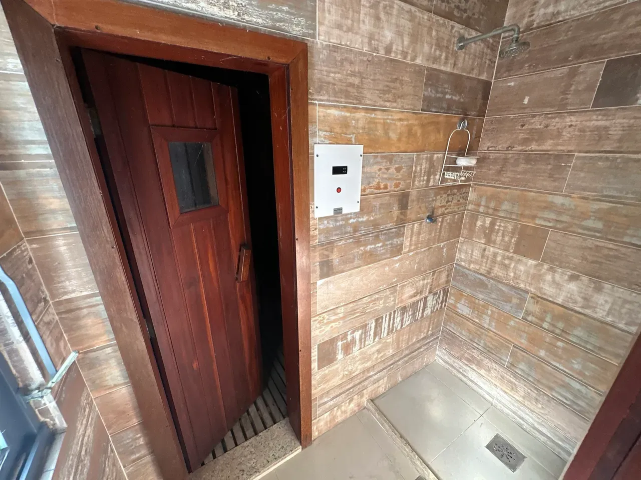 Меблированная квартира 800 м² с 4 спальнями и 4 ванными — photo 64