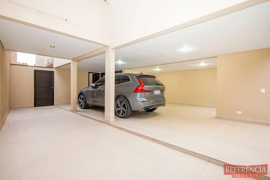 House, 550 m², with a walk-in closet — photo 65