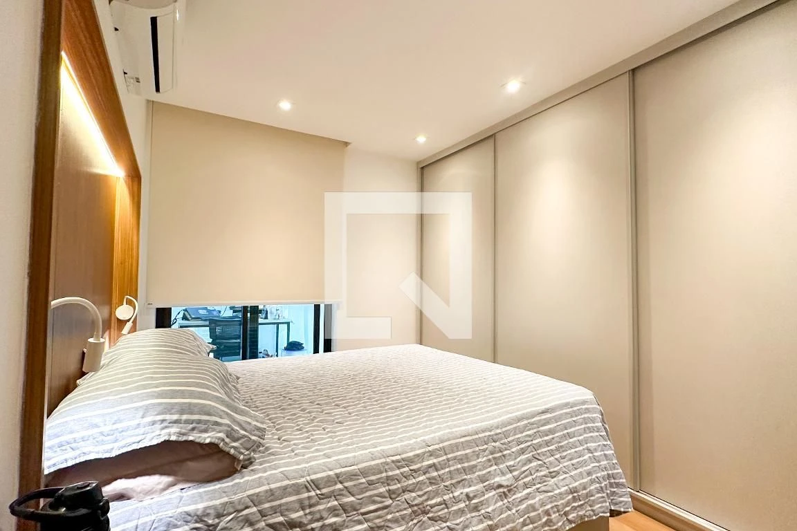 4-bedroom apartment with floor-to-ceiling windows — photo 28