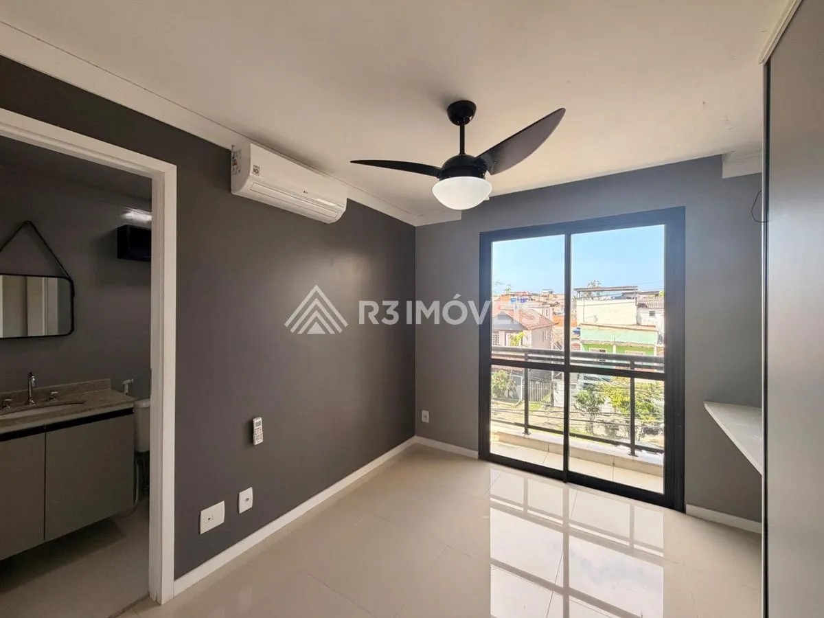 Floor-to-ceiling windows in a 3-bedroom apartment, 160 m² — photo 21
