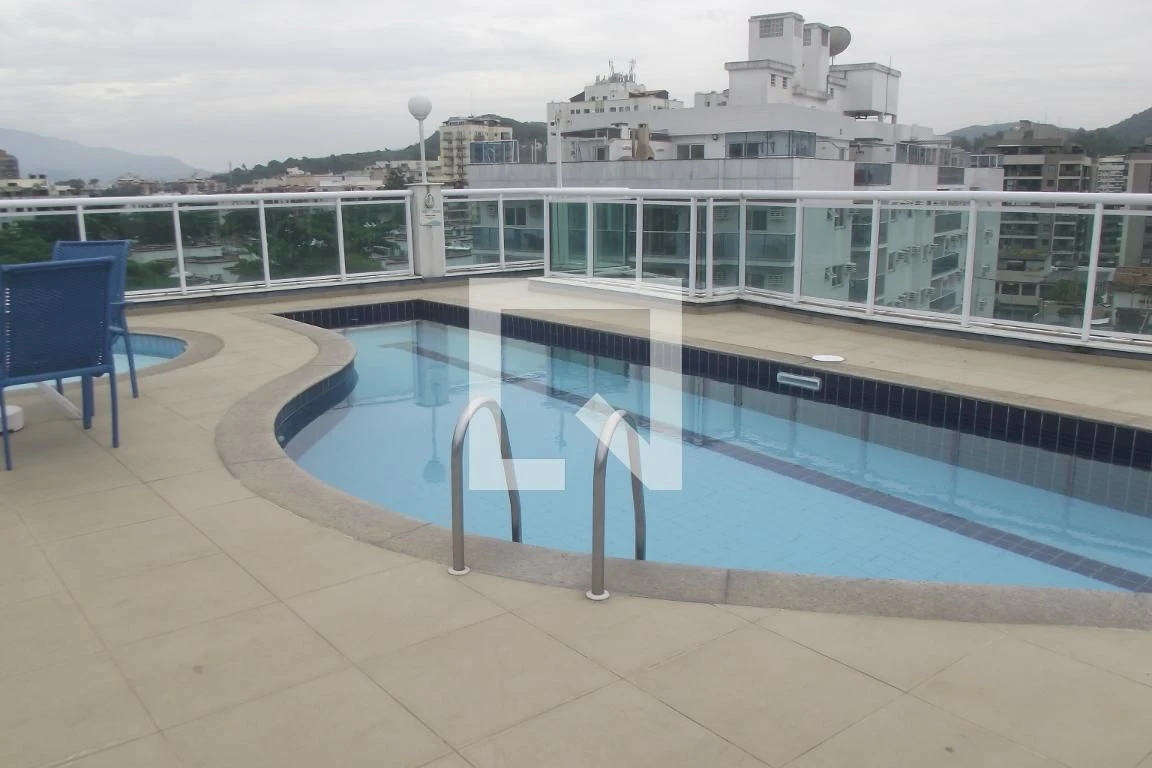 Furnished apartment with 3 bedrooms and enclosed balcony — photo 26