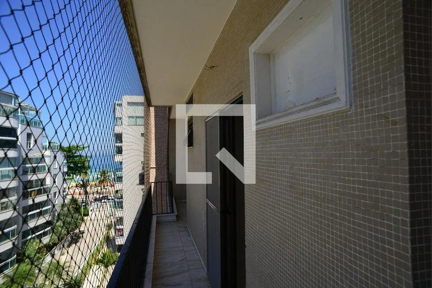 Apartamento para aluguel com 3 quartos e varanda de vidro — photo 24