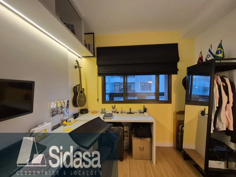 98 m² apartment with a dishwasher and a home office — photo 27