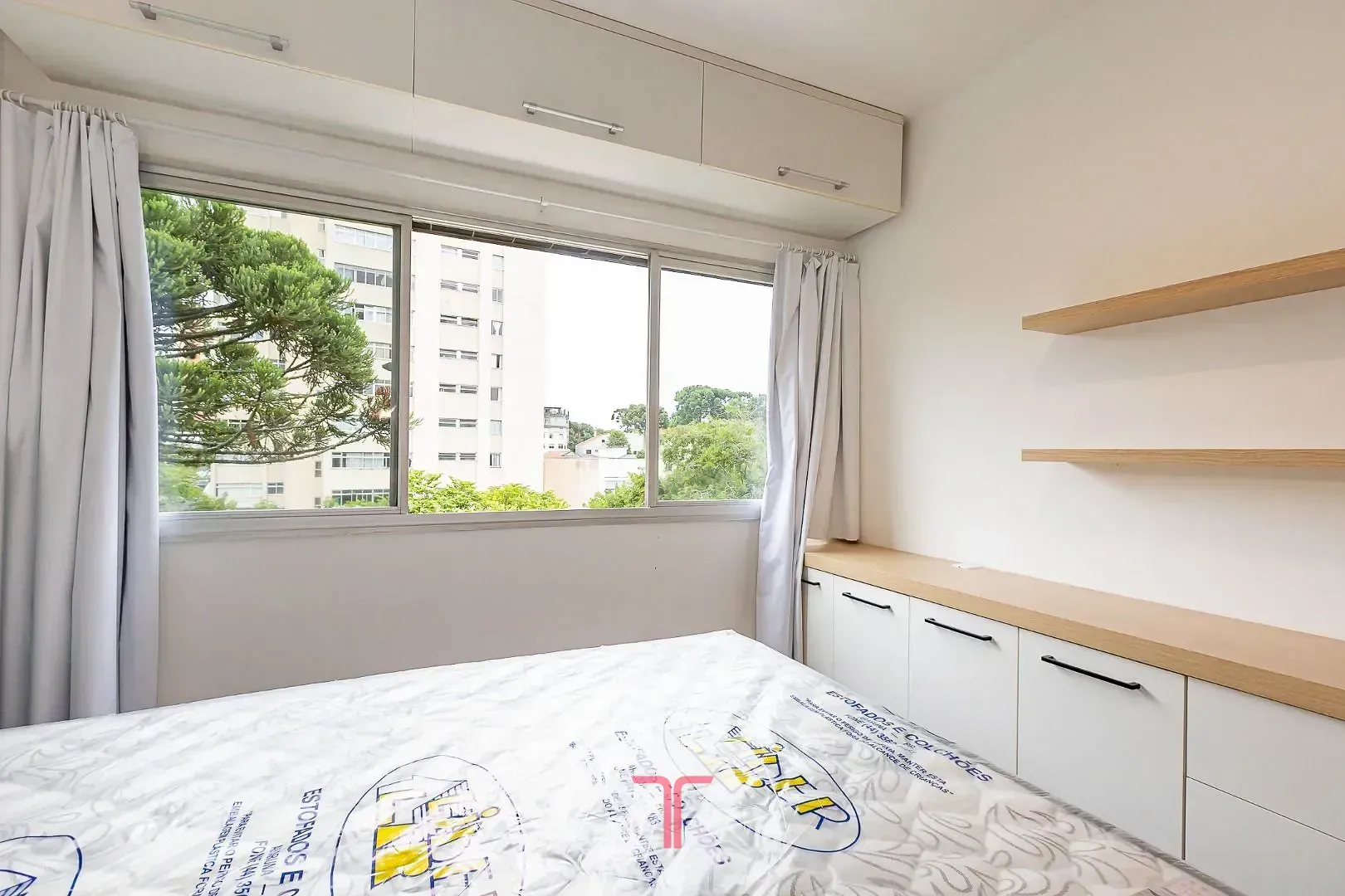 Furnished 33 m² apartment with 1 bedroom and 1 bathroom — photo 10