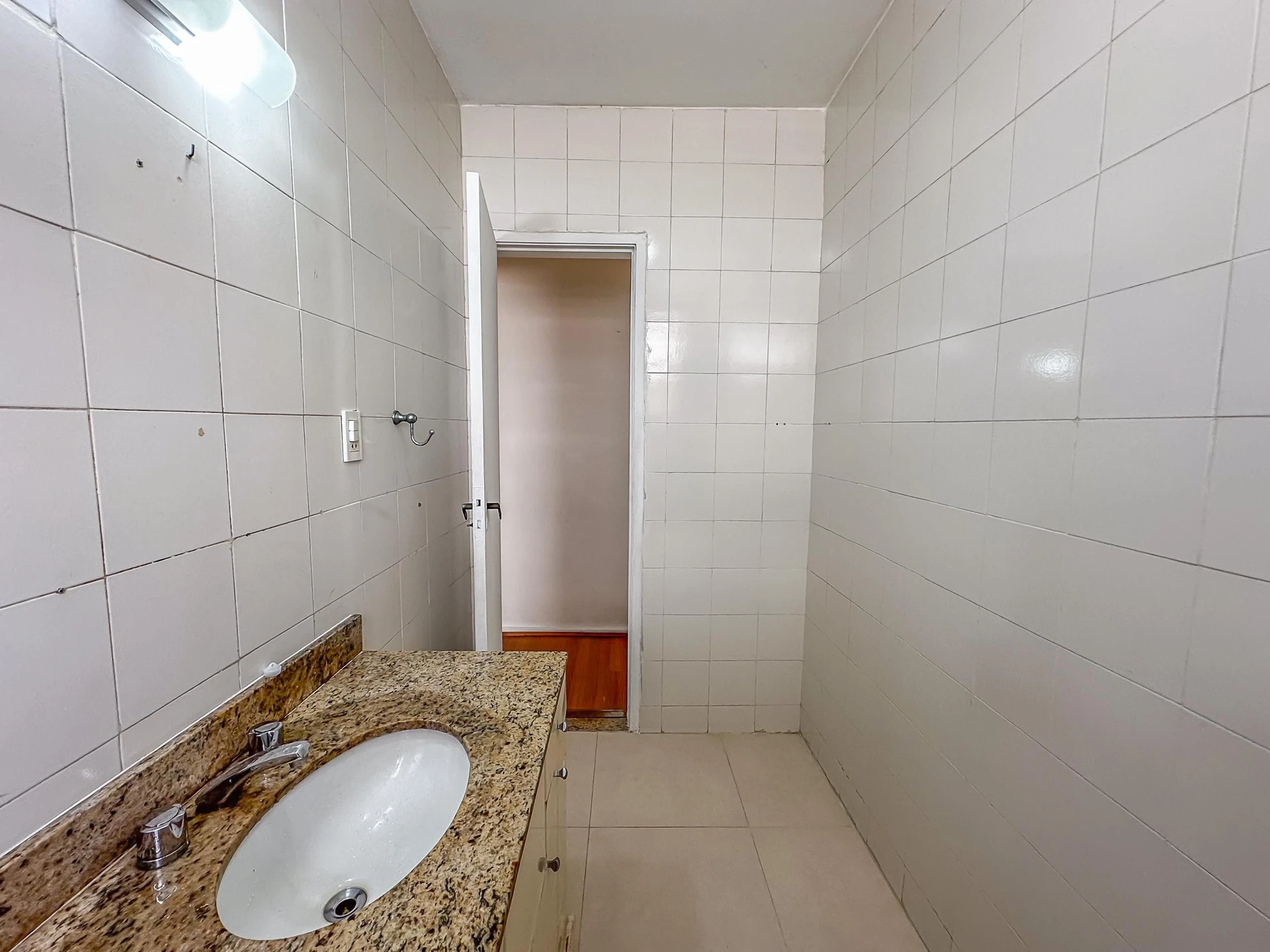 Apartment with 3 bedrooms and 2 bathrooms — photo 48