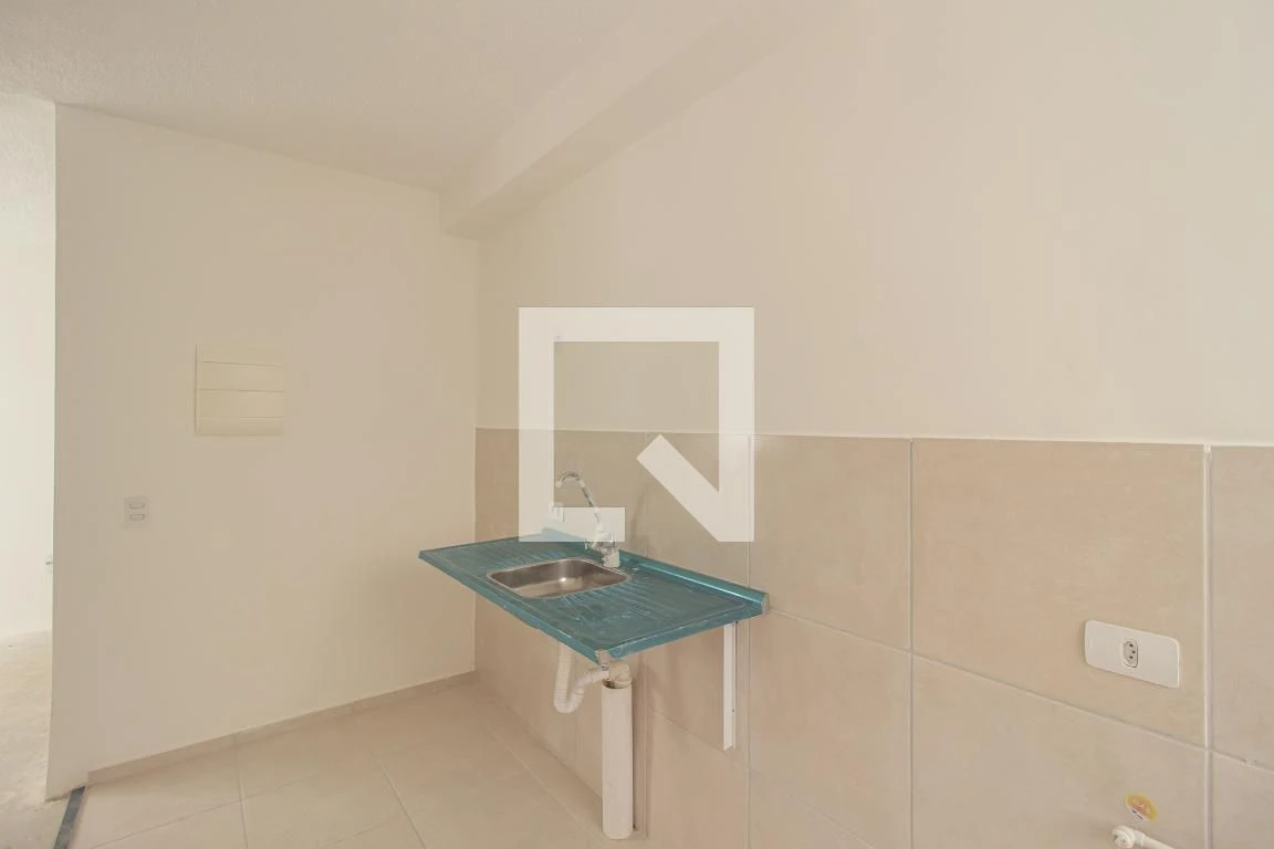 2-bedroom apartment in a building with a gym — photo 12