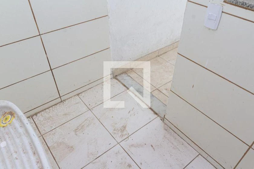 38 m² unfurnished studio with private garden and 1 parking — photo 42