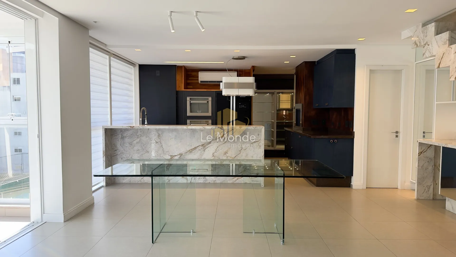 Duplex apartment with 3 bedrooms and 156 m² — photo 23