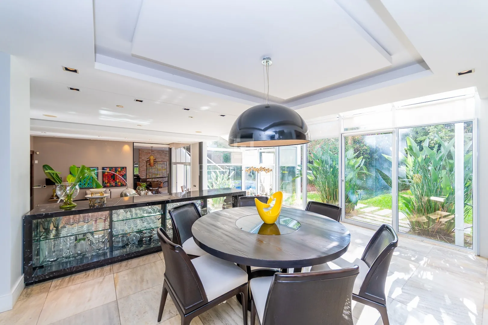 Floor-to-ceiling windows in a 6-bedroom house, 763 m² — photo 17