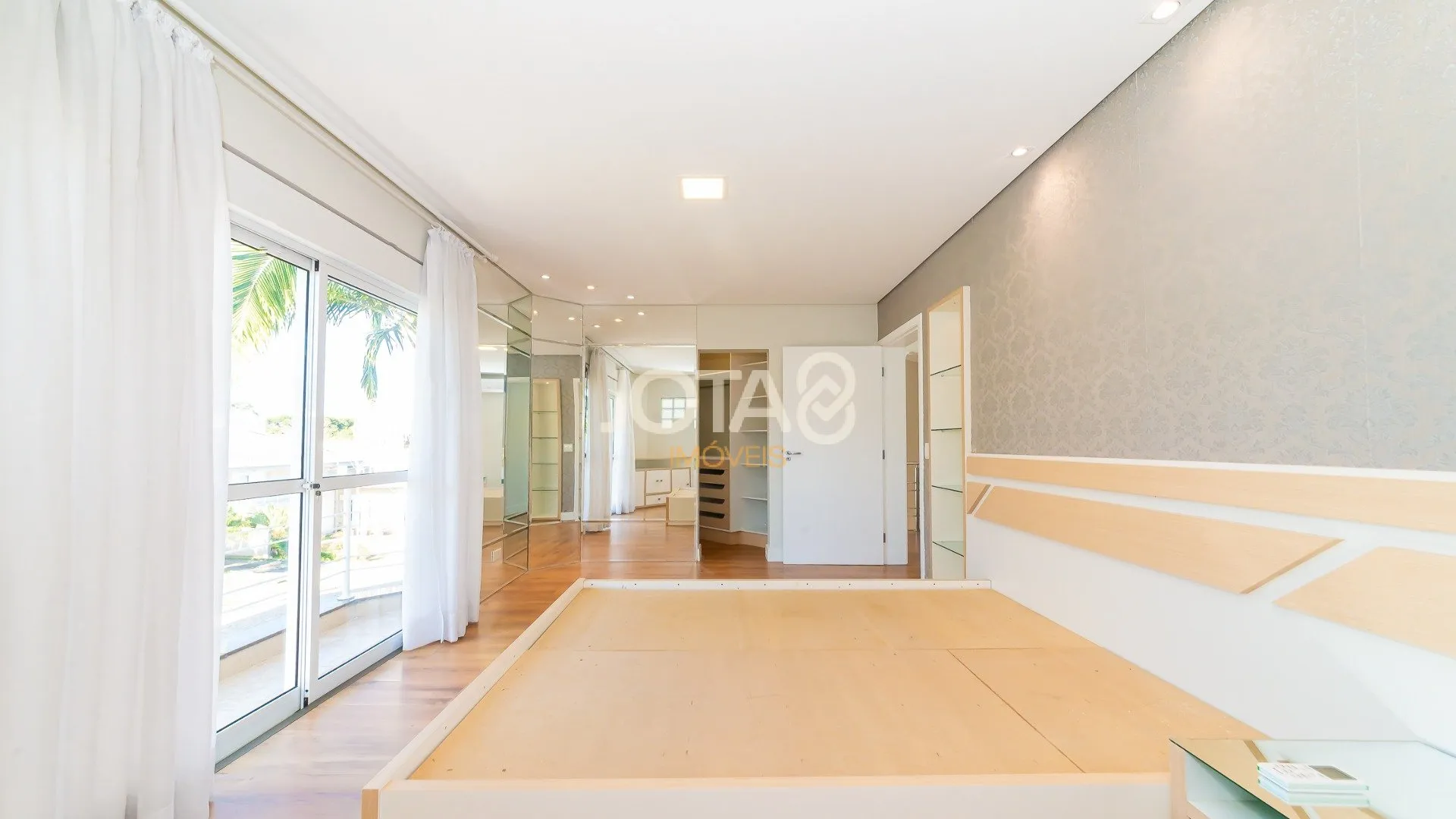 House with 3 bedrooms, 345 m² and 6 parking spaces — photo 29