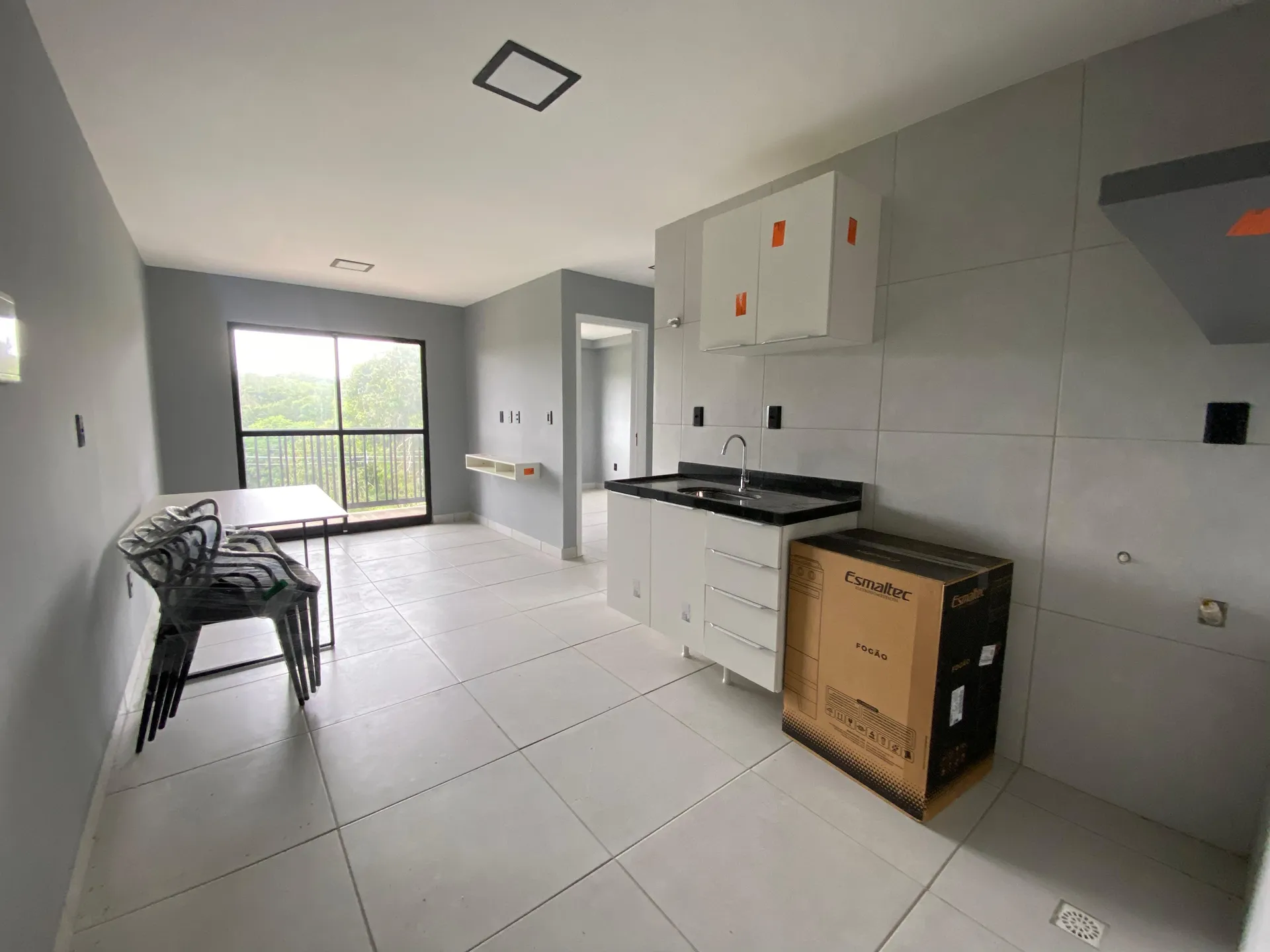 Apartamento para locação com 2 quartos e 1 banheiro