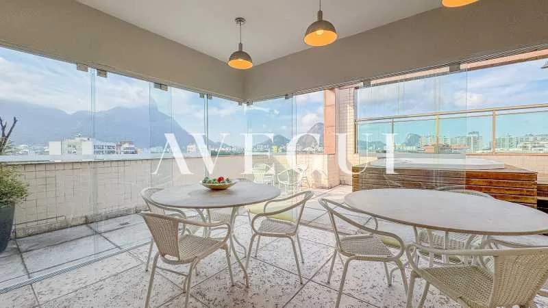 Apartamento sem mobília com 3 dormitórios e varanda fechada — photo 10