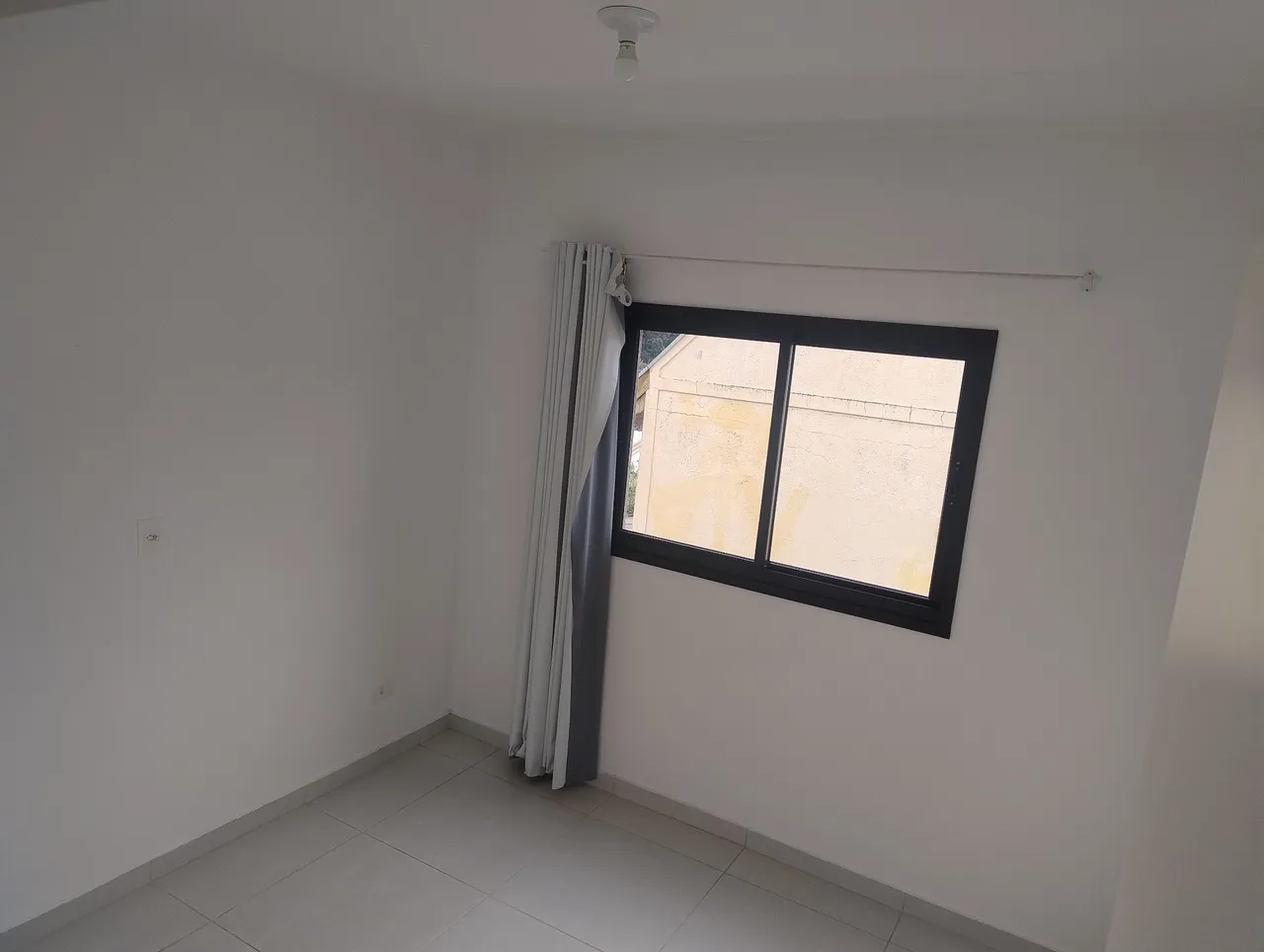 Apartment with separate kitchen and gas stove — photo 8