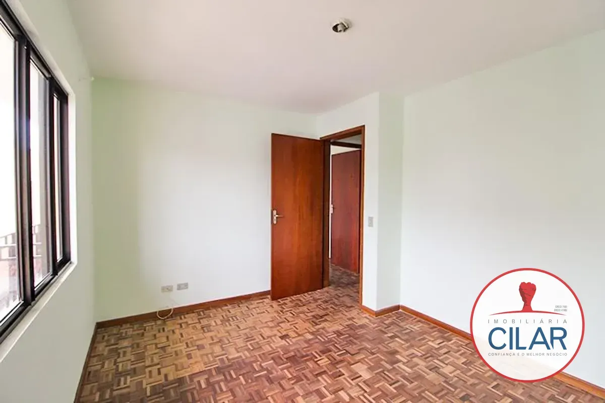 House, 101 m², with wood or laminate floors — photo 18