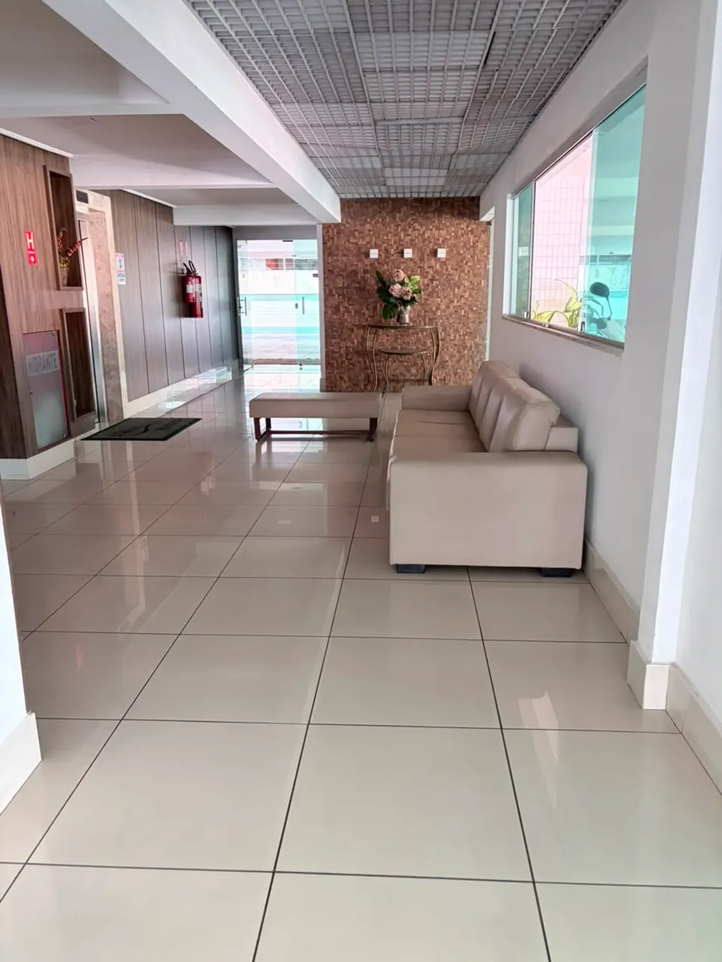 Furnished apartment with 2 bedrooms and 80 m² — photo 11