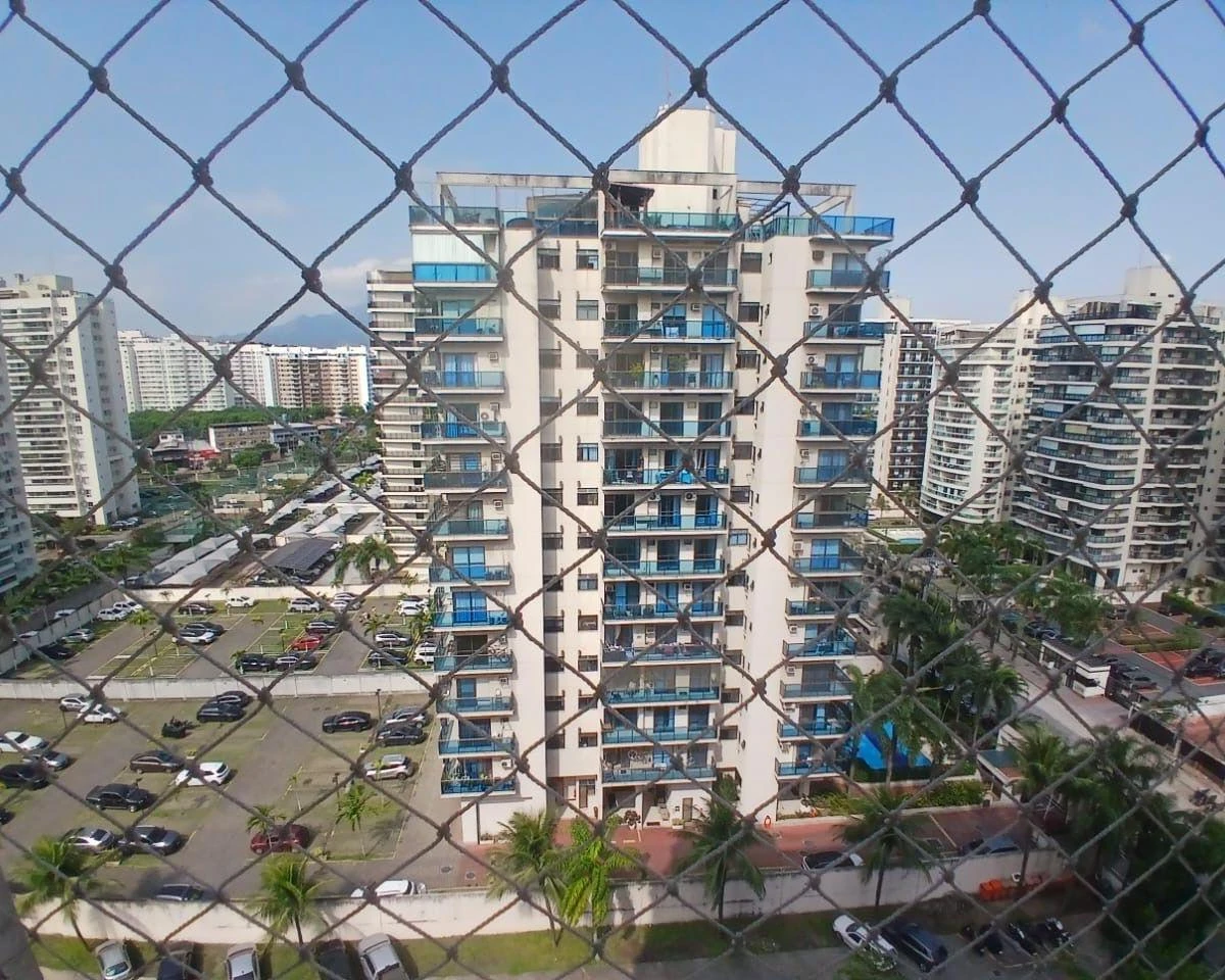 Apartamento de 2 quartos em condomínio com piscina — photo 4