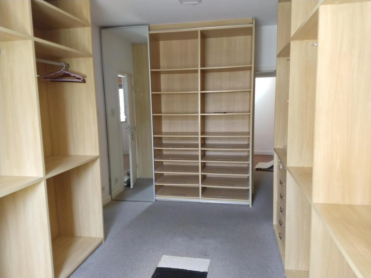Casa mobiliada com 6 quartos e piscina aberta compartilhada — photo 18