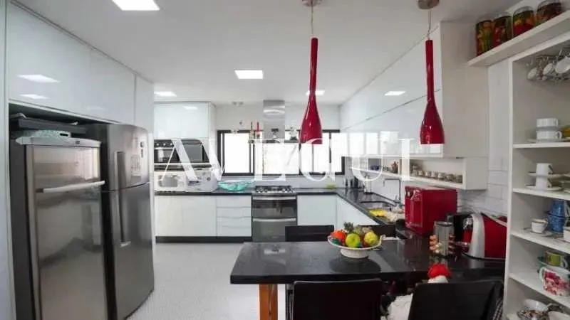 Furnished house with 4 bedrooms and 5 bathrooms — photo 6