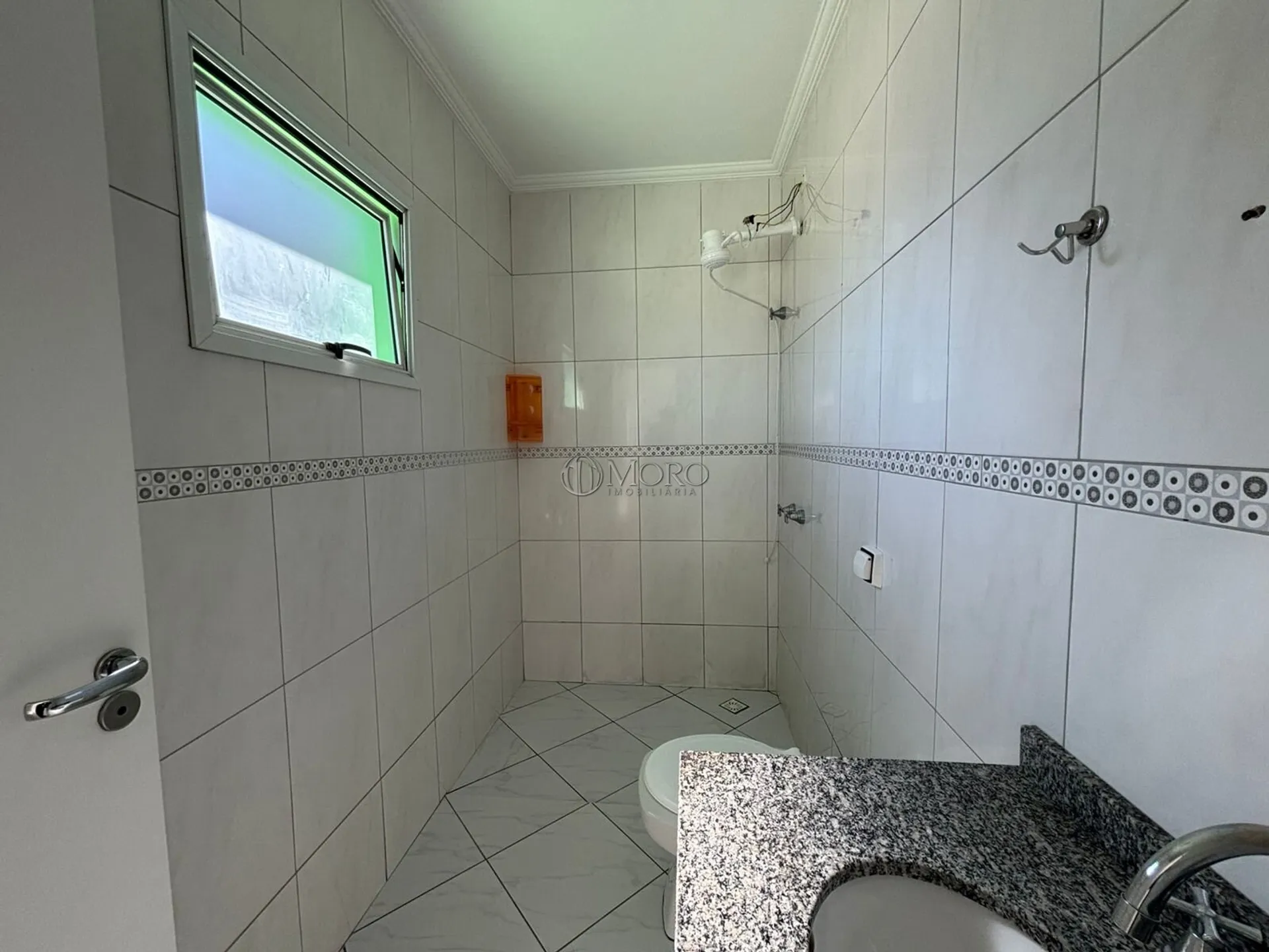 Townhouse with a closed kitchen and 3 bedrooms — photo 4