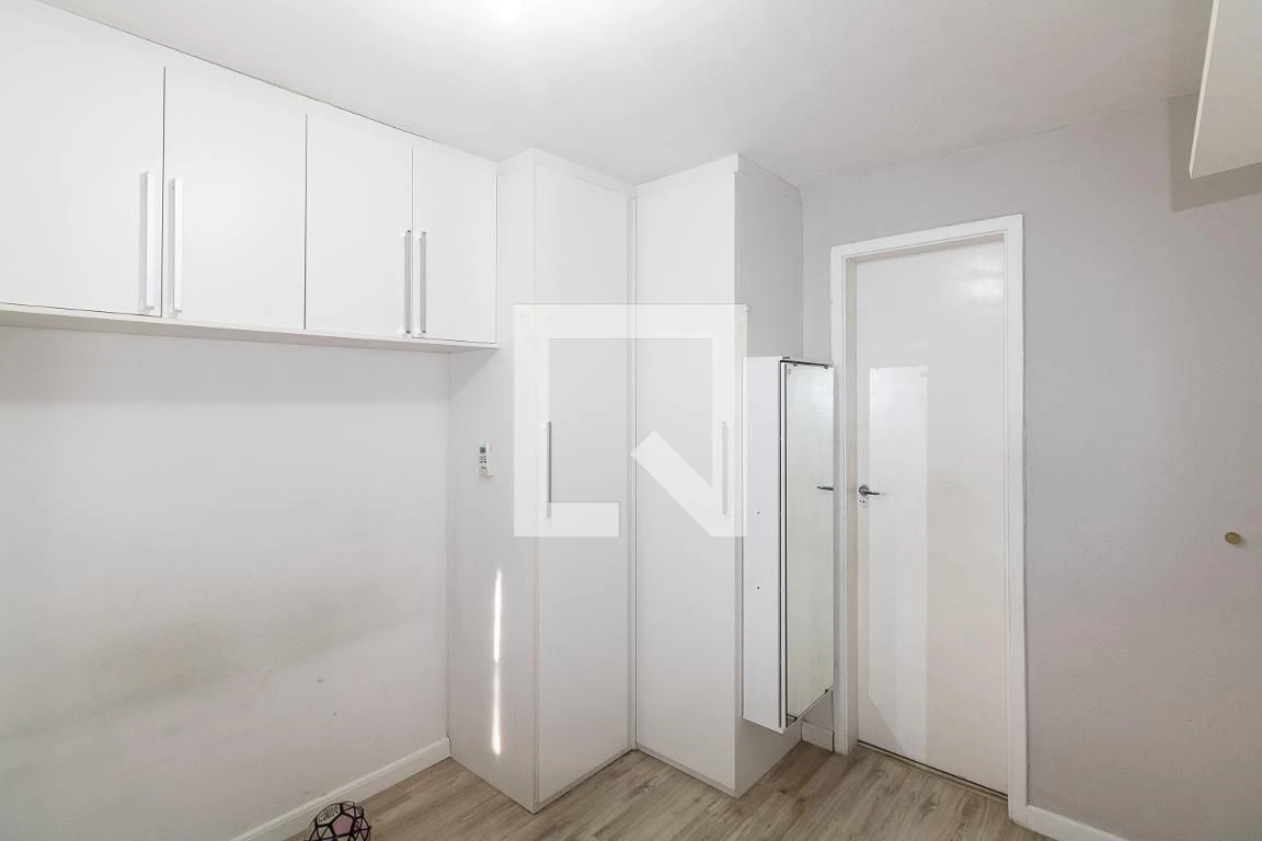 Деревянный пол или ламинат и 2 спальни: квартира 44 м² — photo 15