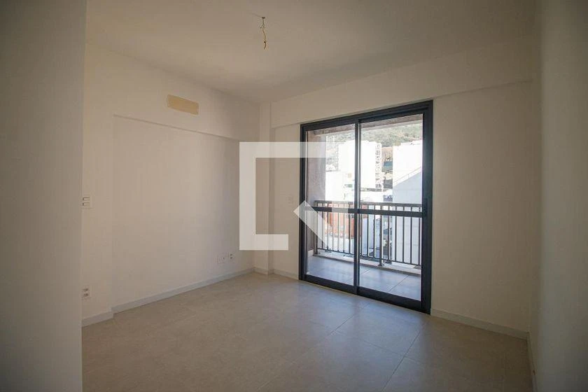 3-bedroom apartment with a gas stove and 2 parking spots — photo 13