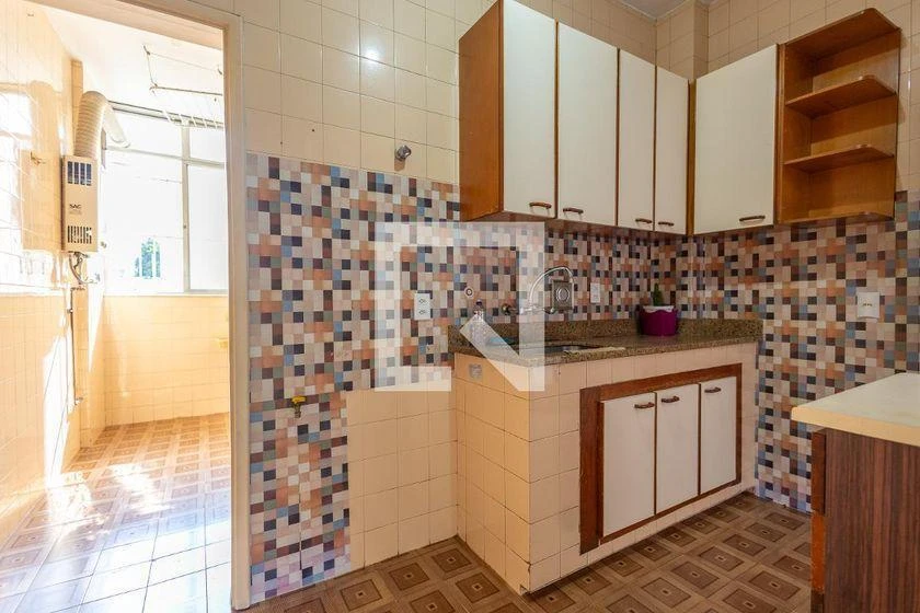 Apartment, 77 m², with wood or laminate floors — photo 32