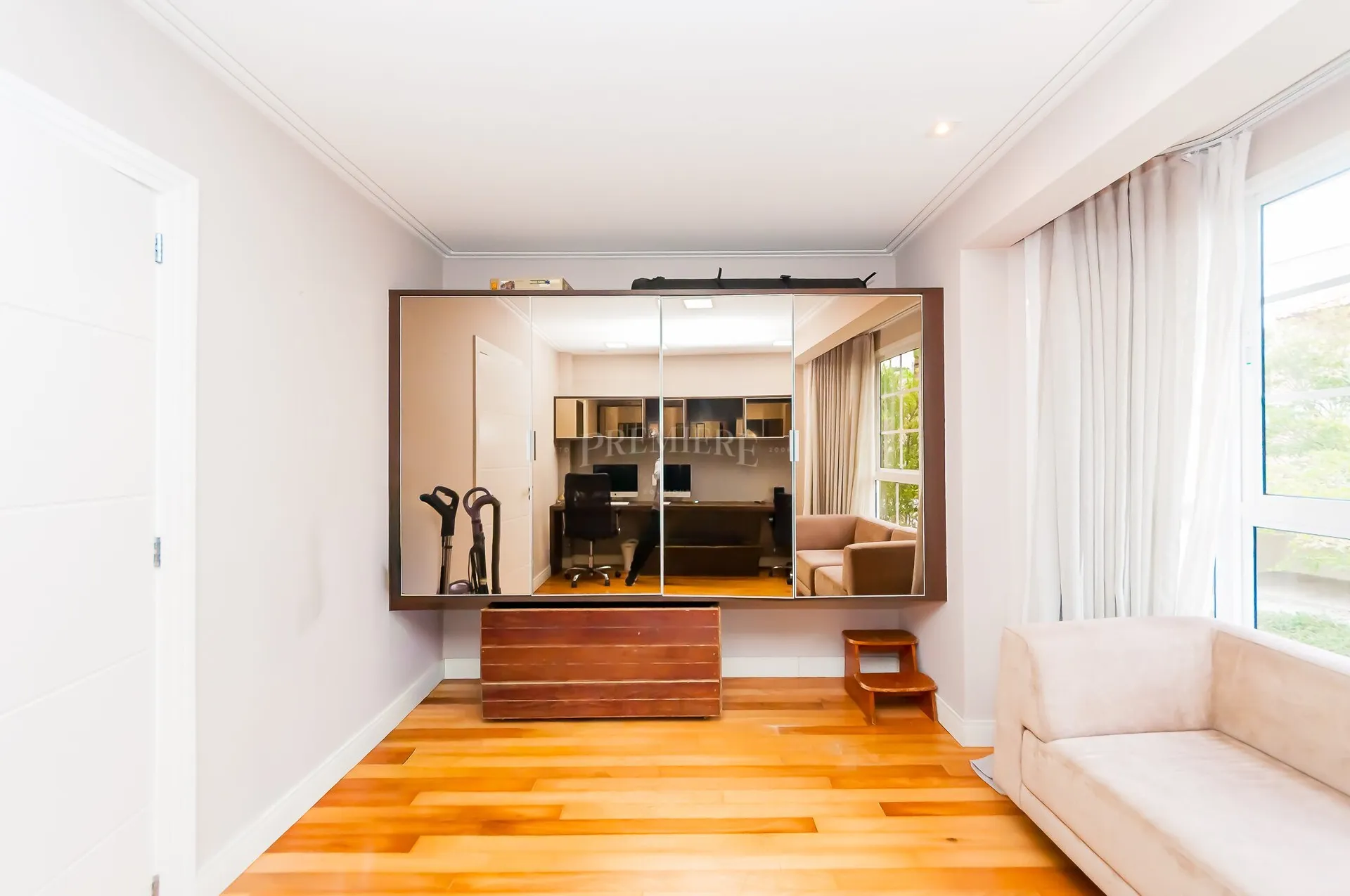 House with 3 en-suite bedrooms and 450 m² — photo 14