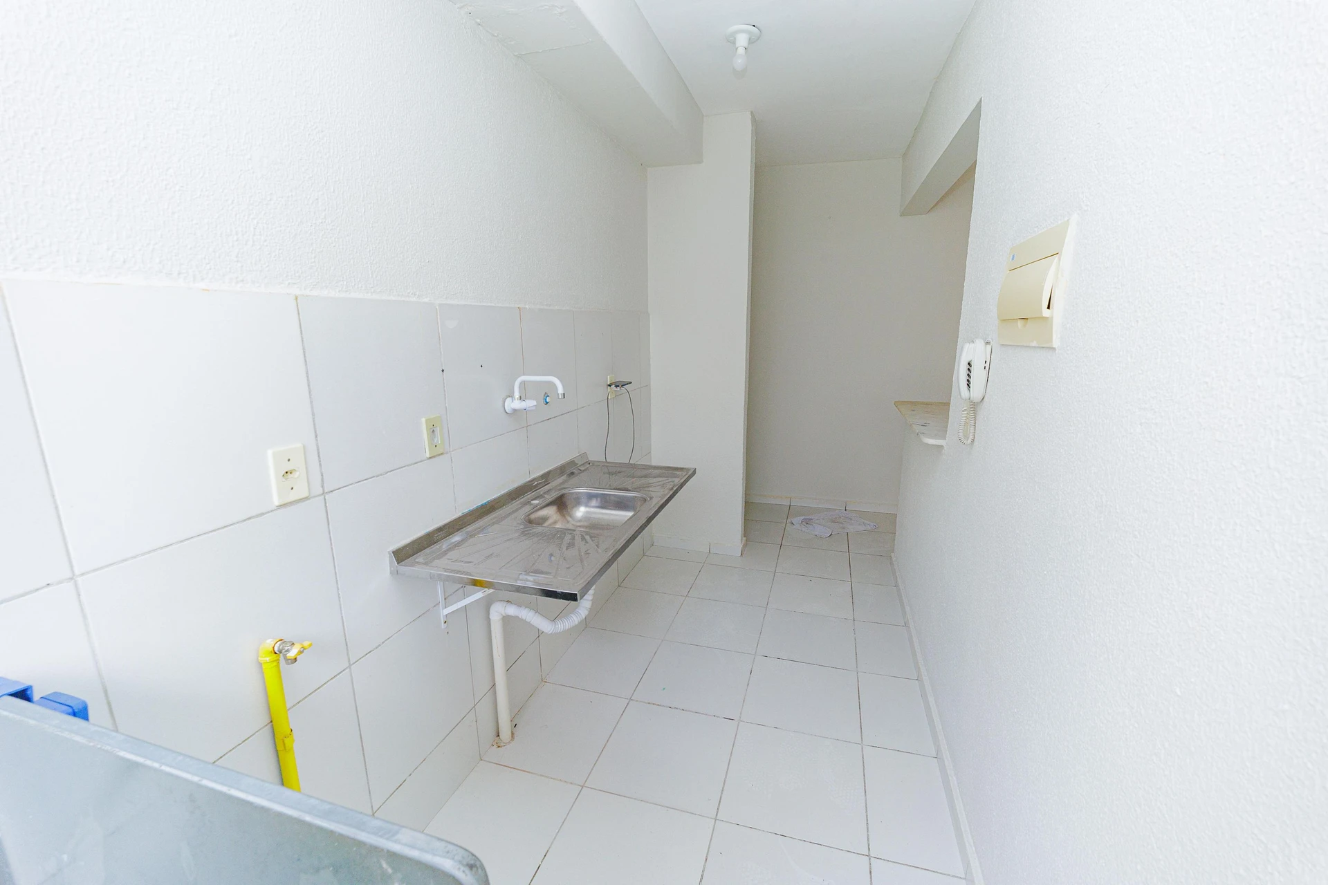 Apartamento de 2 quartos em condomínio com piscina — photo 13