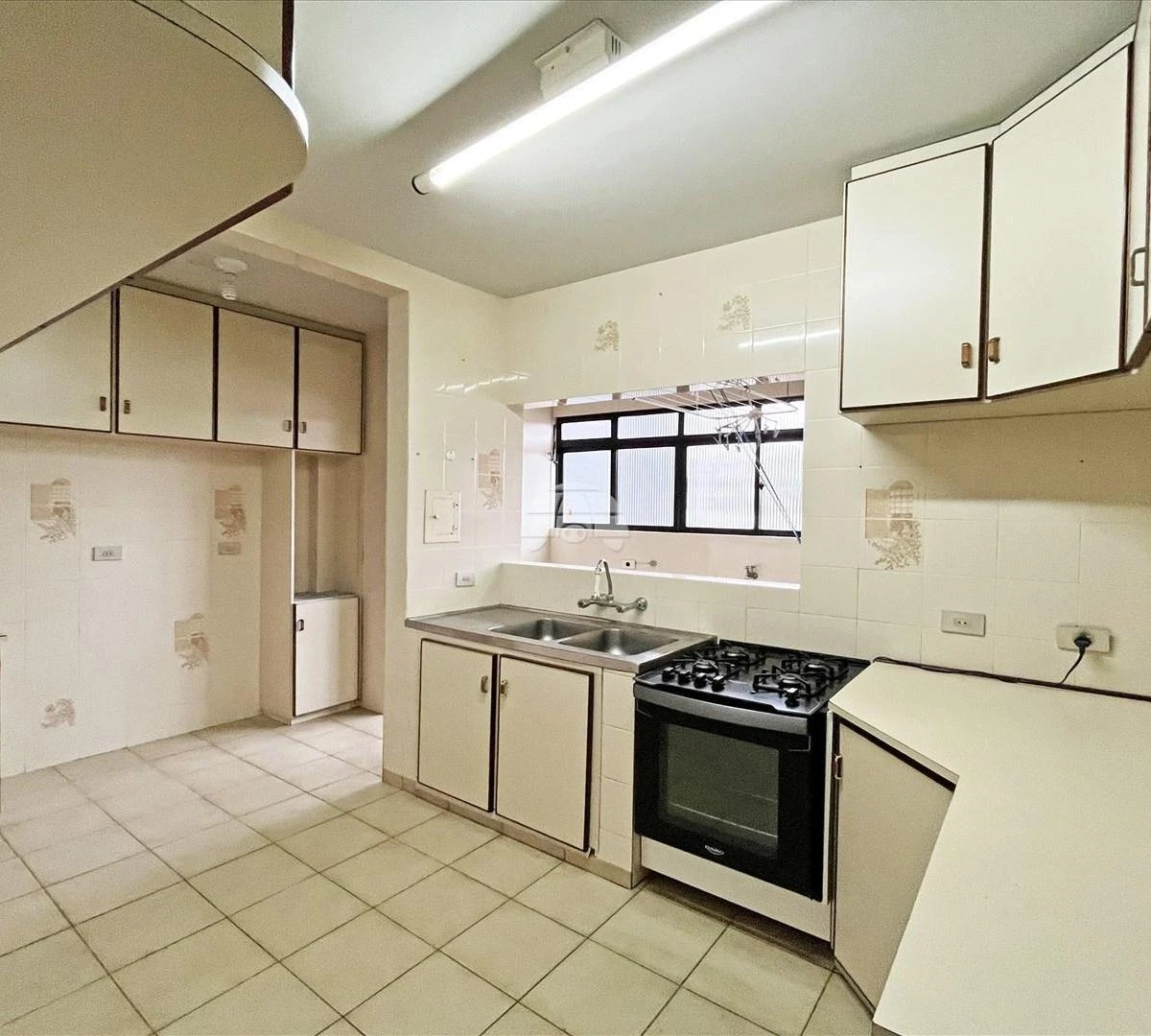 Apartamento de 3 quartos com 123 m² e aquecimento a gás