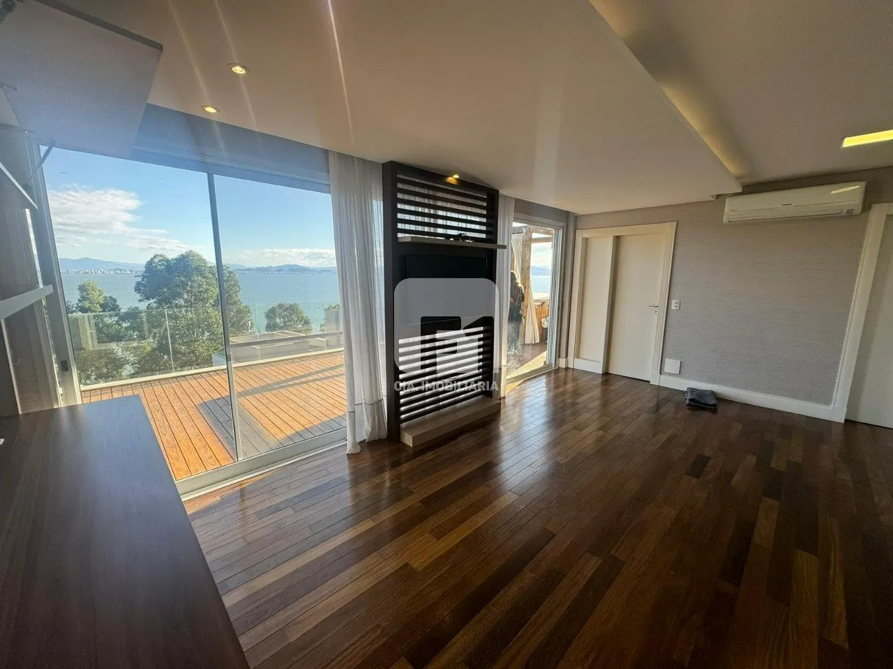 Furnished house with 7 bedrooms and a real desk — photo 42